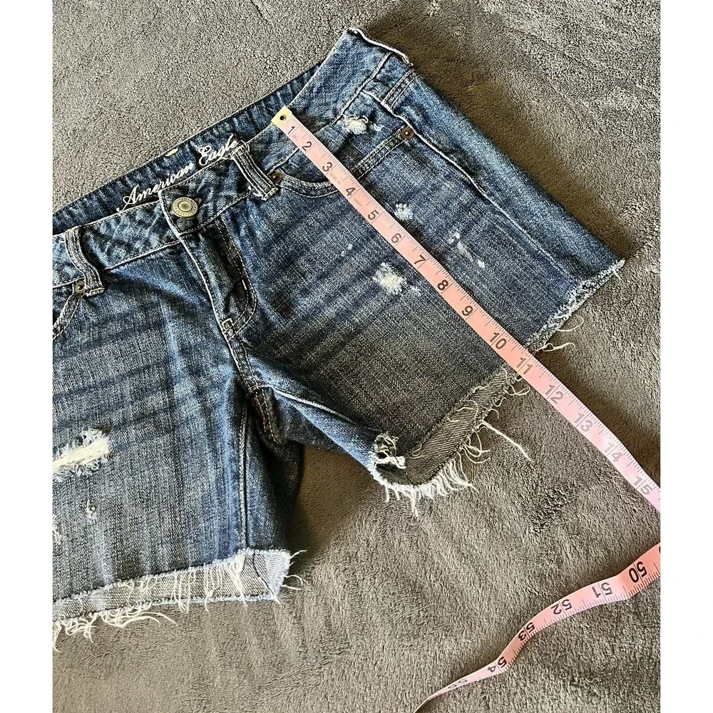 American Eagle Women’s Jean Shorts Size 4 Lightly Worn - Picture 4 of 5